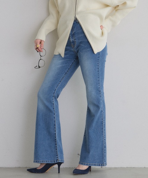 &. NOSTALGIA(アンドドットノスタルジア)の「【美シルエット】ストレッチフレアデニムパンツ(デニムパンツ・レディース・グレー/ブルー・S/M)」の17枚目の写真