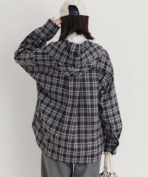 Right-on(ライトオン)の「HONEYSUCKLE ROSE(ハニーサックルローズ)【レディース】チェックビッグシャツ(シャツ/ブラウス・レディース・ブラウン/ブラック・L/M)」の10枚目の写真