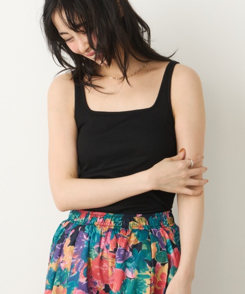Unitage(ユニテージ)の「【接触冷感】テレコカップ付きスクエアネックタンク(タンクトップ・レディース・ブラック/ホワイト・FREE)」の8枚目の写真