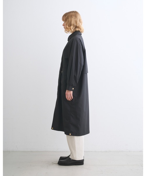 Traditional Weatherwear(トラディショナルウェザーウェア)の「ELTON LONG(ステンカラーコート・レディース・ブラック/ベージュ系・32)」の5枚目の写真
