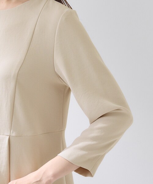 INDIVI（インディヴィ）の「【洗える／UVケア／SETUP可】着る日傘ペプラムブラウス（シャツ/ブラウス・レディース・ベージュ/ネイビー/サックスブルー/ブラック・38/40/15 /13/05/03/19）」の8枚目の写真