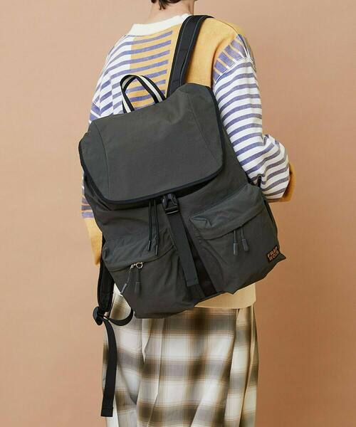 FRAPBOIS（フラボア）の「ダブルリュック（バックパック/リュック・レディース・オフホワイト/チャコールグレー・FREE）」の2枚目の写真