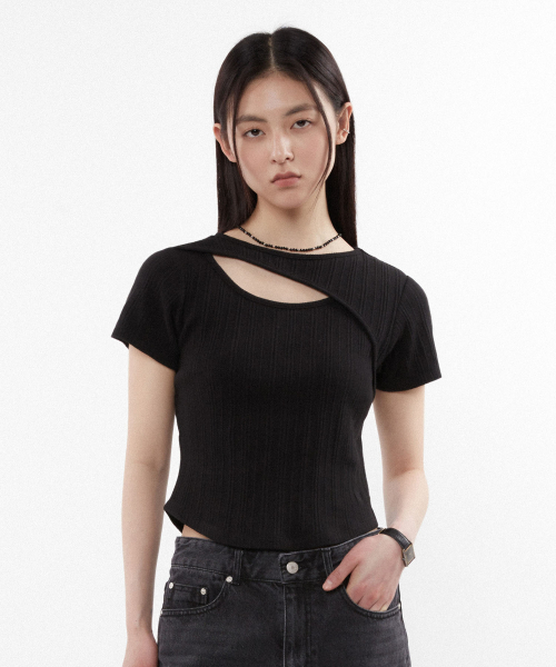 KIIMUIR(キミュア)の「(ウィメンズ) リブドカットアンドソー半袖Tシャツ_ブラック(Tシャツ/カットソー・レディース・その他・FREE)」の1枚目の写真
