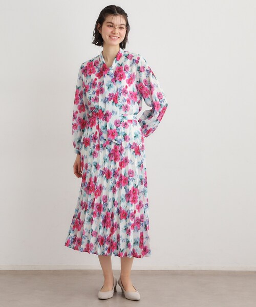 LAURA ASHLEY(ローラアシュレイ)の「【洗える/同柄アイテムあり】フリーサム ヘイズ柄 ボウタイブラウス(シャツ/ブラウス・レディース・ホワイト系3/ブルー系5・38/40)」の5枚目の写真