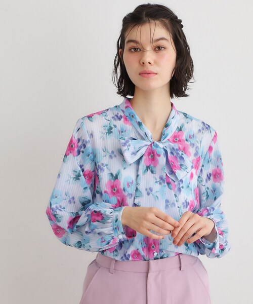 LAURA ASHLEY(ローラアシュレイ)の「【洗える/同柄アイテムあり】フリーサム ヘイズ柄 ボウタイブラウス(シャツ/ブラウス・レディース・ホワイト系3/ブルー系5・38/40)」の7枚目の写真