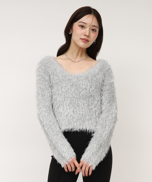 ROYAL PARTY(ロイヤルパーティー)の「ラメフィルムVネックシャギーニットトップス(ニット/セーター・レディース・ピンク/オフホワイト/グレー・FREE)」の1枚目の写真