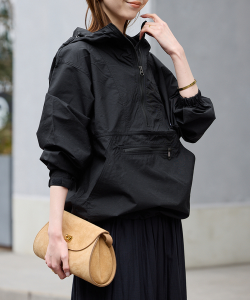 THE NORTH FACE(ザノースフェイス)の「THE NORTH FACE/ザ ノース フェイス Anorak NP22630(マウンテンパーカー・レディース・ブラック・MEDIUM)」の6枚目の写真