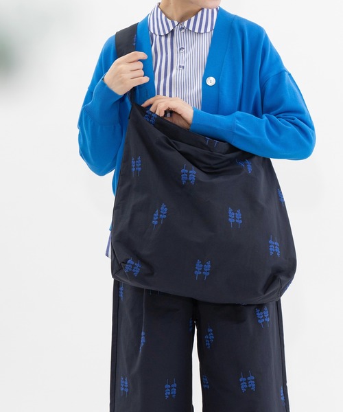nop de nod(ノップドゥノッド)の「Kludグログラン刺繍ショルダートートL(トートバッグ・レディース・ネイビー/ブラック・8)」の6枚目の写真
