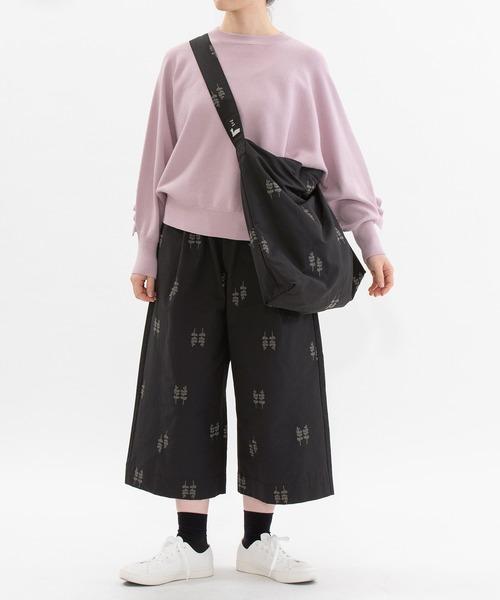 nop de nod(ノップドゥノッド)の「Kludグログラン刺繍ショルダートートL(トートバッグ・レディース・ネイビー/ブラック・8)」の8枚目の写真