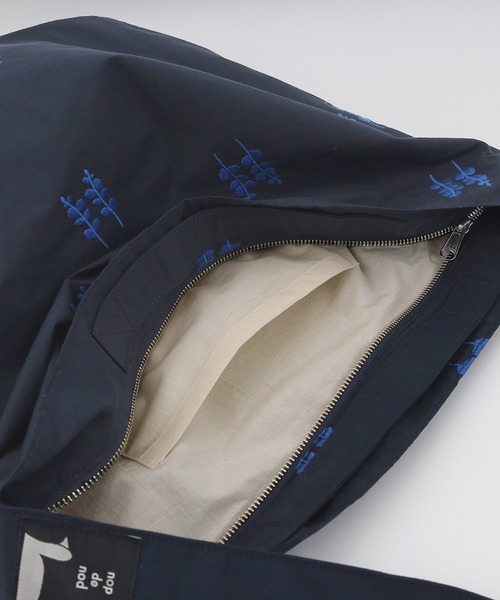nop de nod(ノップドゥノッド)の「Kludグログラン刺繍ショルダートートL(トートバッグ・レディース・ネイビー/ブラック・8)」の16枚目の写真