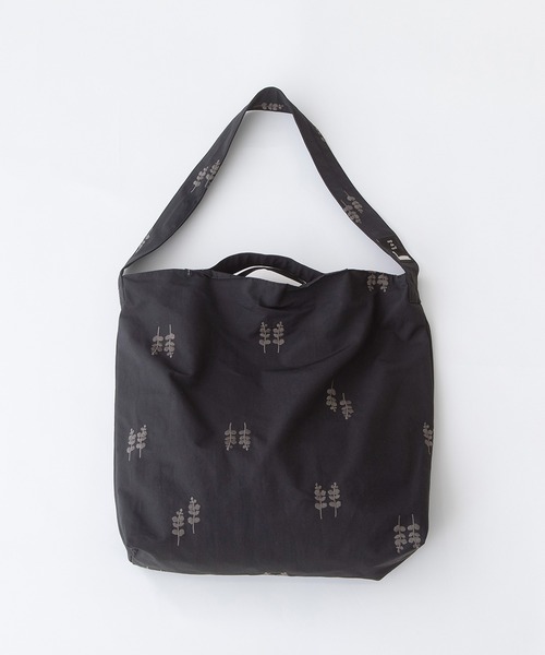 nop de nod(ノップドゥノッド)の「Kludグログラン刺繍ショルダートートL(トートバッグ・レディース・ネイビー/ブラック・8)」の22枚目の写真