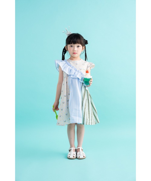 nino（ニノ）の「ななめショルダーフリル　ワンピース（ワンピース・キッズ・ブルー/ピンク・140cm/130cm）」の4枚目の写真
