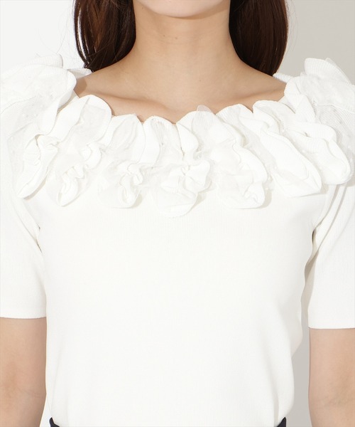 AND COUTURE(アンドクチュール)の「フリルボートネックニットプルオーバー(ニット/セーター・レディース・ブルー/オフホワイト/ブラック/ピンク・FREE)」の14枚目の写真