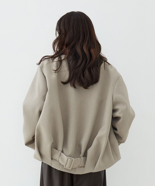 UNITED TOKYO(ユナイテッドトウキョウ)の「【グレー残りわずか!】バックベルトタックブルゾン|軽アウター/春服(ブルゾン・レディース・ベージュ/ブラック/グレー・1/2)」の21枚目の写真
