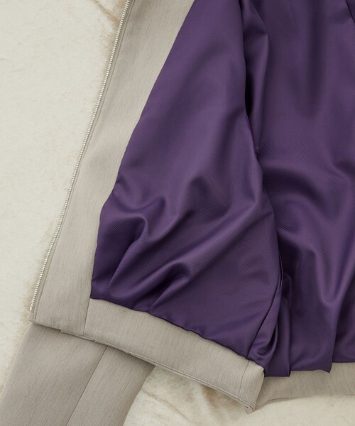 UNITED TOKYO(ユナイテッドトウキョウ)の「【グレー残りわずか!】バックベルトタックブルゾン|軽アウター/春服(ブルゾン・レディース・ベージュ/ブラック/グレー・1/2)」の8枚目の写真