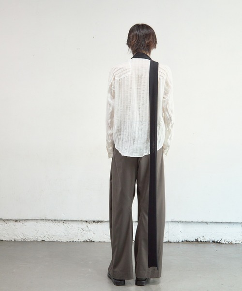 2TUCKED CURVED LEG TROUSERS（その他パンツ）｜NVRFRGT（ネヴァー
