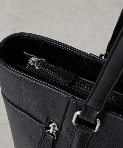 COLONY 2139（コロニートゥーワンスリーナイン）の「シュリンクA4トートバッグ（トートバッグ・レディース・ブラウン/ブラック・FREE）」の21枚目の写真