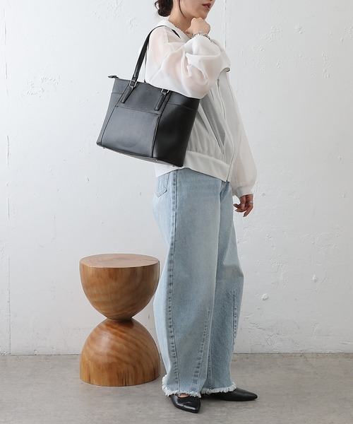 COLONY 2139（コロニートゥーワンスリーナイン）の「シュリンクA4トートバッグ（トートバッグ・レディース・ブラウン/ブラック・FREE）」の9枚目の写真