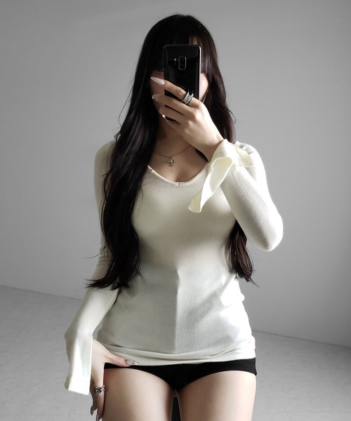 me+em select(ミームセレクト)の「※※【 3color 】Vネックスーパーフィットスリムシアーニット / V-neck super-fit slim sheer knit(ニット/セーター・レディース・アイボリー/ブラック/グレー・FREE)」の13枚目の写真