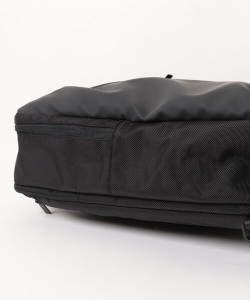Manhattan Portage BLACK LABEL(マンハッタンポーテージ ブラックレーベル)の「LAGUARDIA BRIEFCASE VEG LEATHER(ビジネスバッグ・メンズ・ブラック・MEDIUM)」の17枚目の写真