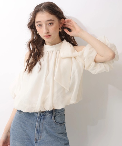 Rirandture（リランドチュール）の「リボンネックオフショルブラウス（シャツ/ブラウス・レディース・オフホワイト・1/2）」の5枚目の写真