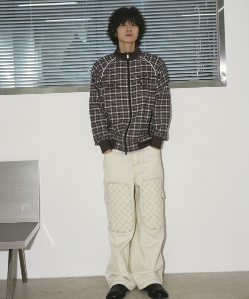 TRAVEL(トラベル)の「チェックパイピングトラックジャケットブラウン(ナイロンジャケット・レディース・その他・SMALL/MEDIUM/LARGE)」の4枚目の写真