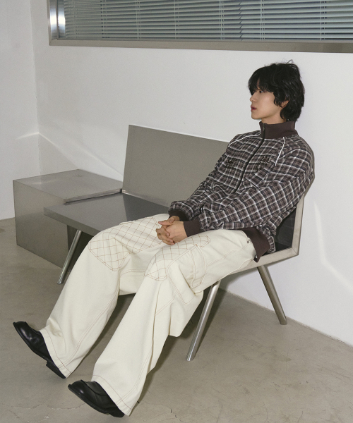 TRAVEL(トラベル)の「チェックパイピングトラックジャケットブラウン(ナイロンジャケット・レディース・その他・SMALL/MEDIUM/LARGE)」の7枚目の写真
