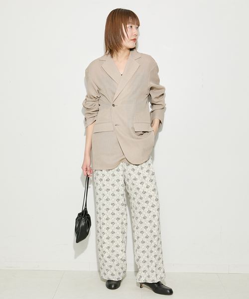 journal standard L'essage（ジャーナルスタンダードレサージュ）の「2WAYイージージャケット（テーラードジャケット・レディース・ベージュ/ブラック・FREE）」の7枚目の写真