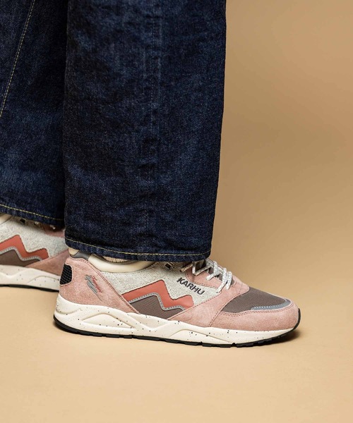 KARHU（カルフ）の「KARHU / “ARIA 95” スニーカー（スニーカー・レディース・ピンク系/レッド系/ライトブルー・7/6/8/5）」の4枚目の写真