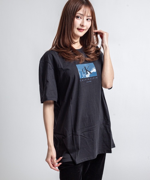 Calvin Klein(カルバン・クライン)の「【CALVIN KLEIN】ロゴTシャツ 半袖 シンプル クルーネック(Tシャツ/カットソー・メンズ・ブラック/ホワイト・LARGE/MEDIUM/X-LARGE)」の18枚目の写真