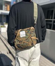 yield（イールド）の「【oddment】オッドメント USMC MARPAT ILBE RADIO POUCH リメイクショルダーバッグ 米軍デッドストック Arc'teryxデザイン装備（ショルダーバッグ）」