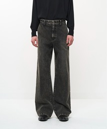 Juha（ユハ）の「FORMED WIDE DENIM（FADED WASH）（デニムパンツ）」