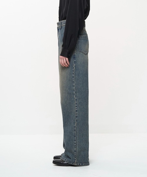 Juha(ユハ)の「FORMED WIDE DENIM(FADED WASH)(デニムパンツ・メンズ・ブルー/ブラック・4/3/2)」の7枚目の写真