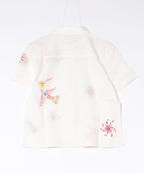 Desigual(デシグアル)の「マルチ刺繍ホワイトオープンカラーシャツ(シャツ/ブラウス・レディース・ホワイト・XL/M/S/L/XS)」の2枚目の写真