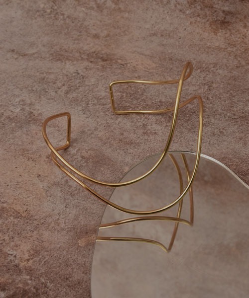 VIBGYOR Women（ヴィブジョー　ウィメン）の「【resonance】シンプルデザイン メタル アームカフ／アームレット（バングル/リストバンド・レディース・ゴールド/シルバー・FREE）」の7枚目の写真