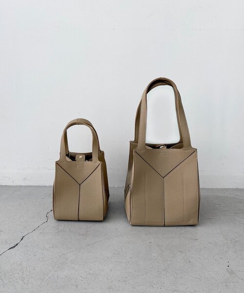 CAPRICIEUX LE'MAGE(カプリシューレマージュ)の「【S/Lサイズ展開あり】ブロッキングバッグ L(ショルダーバッグ・レディース・ブラック/ベージュ・FREE)」の14枚目の写真