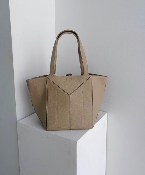 CAPRICIEUX LE'MAGE(カプリシューレマージュ)の「【S/Lサイズ展開あり】ブロッキングバッグ L(ショルダーバッグ・レディース・ブラック/ベージュ・FREE)」の16枚目の写真