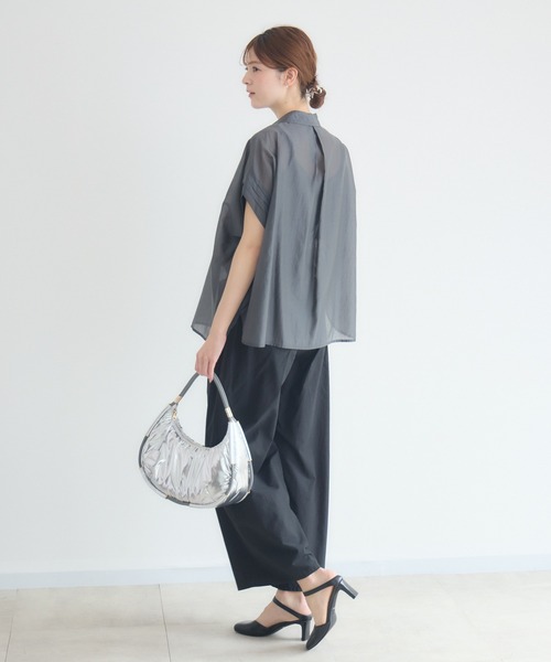 KATHARINE ROSS（キャサリンロス）の「【KATHARINE ROSS】中綿ショルダー ポリウレタンバッグ（ショルダーバッグ・レディース・シルバー/ブラック・MEDIUM）」の13枚目の写真