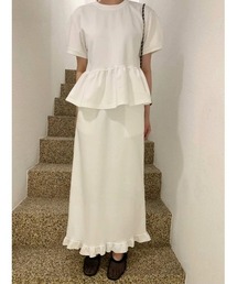 半袖クルーネックトップスフリルスカートセットアップ