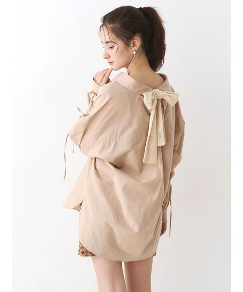 CALNAMUR（カルナムール）の「バックリボンオーバーコットンシャツ（シャツ/ブラウス・レディース・ピンク/イエロー/ベージュ・FREE）」の2枚目の写真