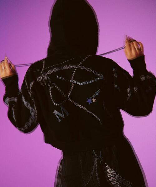 ROYAL FLASH(ロイヤルフラッシュ)の「MITSUKI/ミツキ/Mitsuki Printed Hoodie(パーカー・レディース・ブラック/カーキ・F)」の4枚目の写真