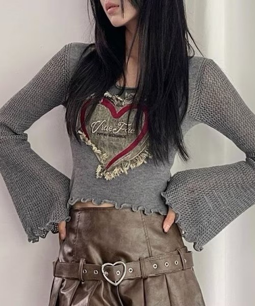 Alvia(アルビア)の「パッチワークデザインフレア袖サマーニット(ニット/セーター・レディース・レッド/ブラック/グレー・M)」の1枚目の写真