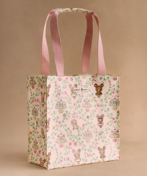 Cath Kidston（キャスキッドソン）の「tokidoki ミディアム ブックバッグ Tokidoki Paper Dresses（トートバッグ・レディース・アイボリー・FREE）」の5枚目の写真