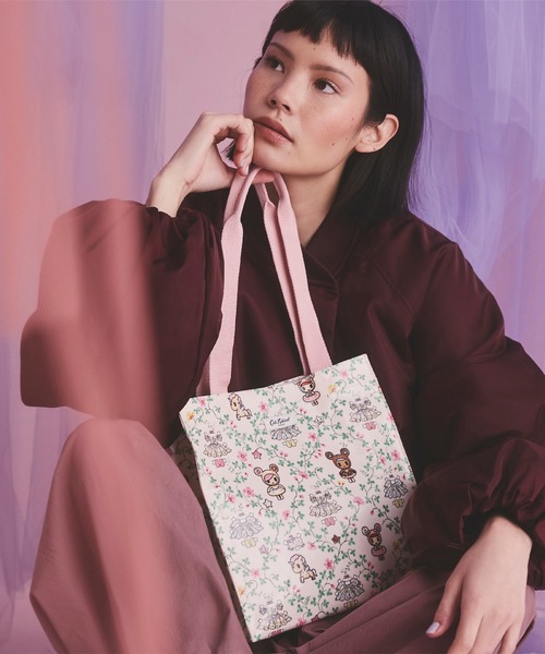 Cath Kidston（キャスキッドソン）の「tokidoki ミディアム ブックバッグ Tokidoki Paper Dresses（トートバッグ・レディース・アイボリー・FREE）」の11枚目の写真