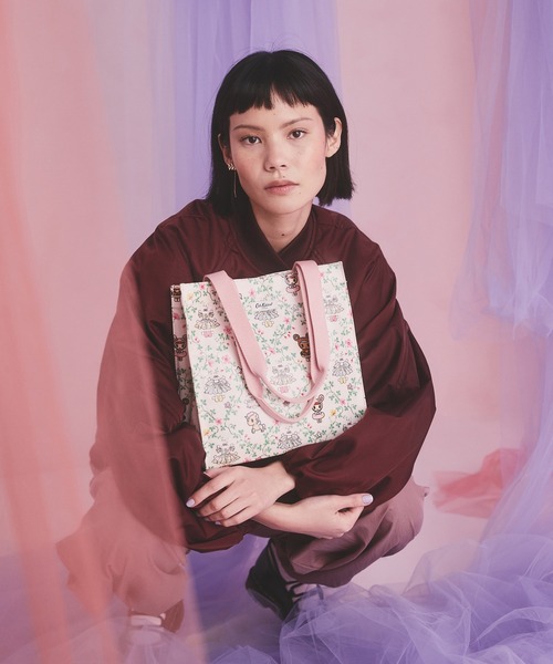Cath Kidston（キャスキッドソン）の「tokidoki ミディアム ブックバッグ Tokidoki Paper Dresses（トートバッグ・レディース・アイボリー・FREE）」の9枚目の写真