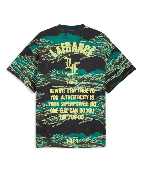 PUMA（プーマ）の「PUMA LAFRANCE SUPPLY AOP TEE（プーマ ラフランス サプライ エーオーピー ティー）（Tシャツ/カットソー・メンズ・グリーン系・SMALL/MEDIUM/LARGE/X-LARGE/XX-LARGE）」の4枚目の写真