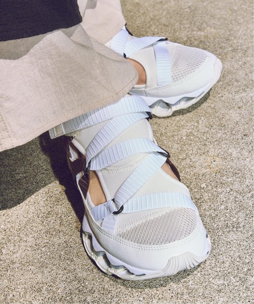 Spick & Span（スピックアンドスパン）の「《追加》MIZUNO / ミズノ 別注S*S SMU WAVE PROPHECY STRAP（スニーカー・レディース・アイボリー・25.5cm/25cm/24.5cm/24cm/23.5cm/23cm）」の8枚目の写真