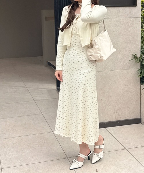 frunco(フランコ)の「小花柄ロングキャミワンピース×カーディガンセット(ワンピース・レディース・アイボリー/ブラック/ネイビー・FREE)」の15枚目の写真