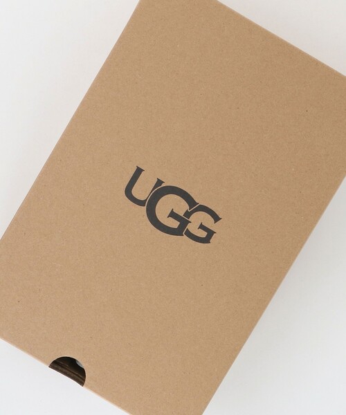 green label relaxing(グリーンレーベルリラクシング)の「<UGG>ゴールデングロウ トグル サンダル(サンダル・レディース・ブラック/オフホワイト・7/8/5/6)」の20枚目の写真