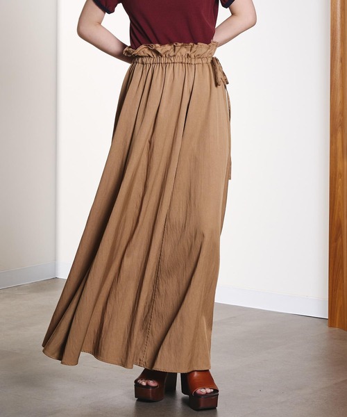 ROSE BUD(ローズバッド)の「(CREOLME)GATHER AND FLARE SKIRT(スカート・レディース・ベージュ/ネイビー・S/M)」の1枚目の写真